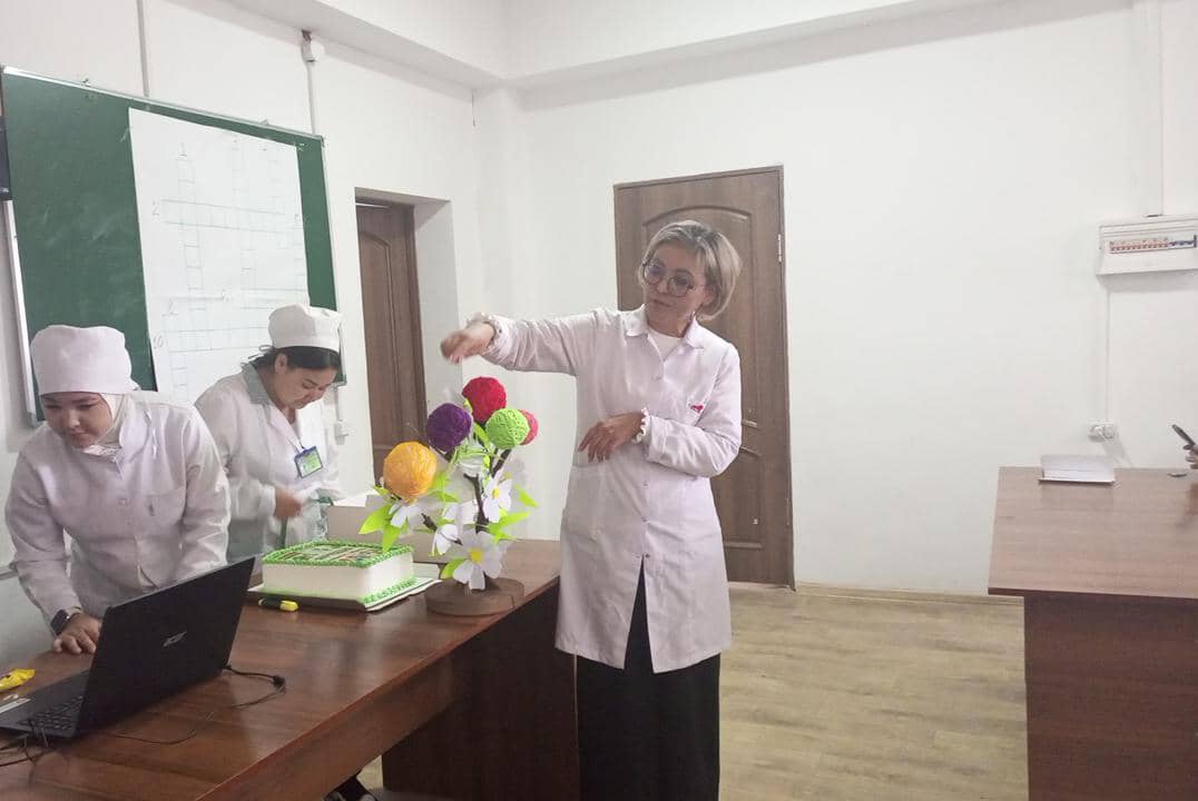 Каракольский медицинский колледж им.акад.И. Ахунбаева